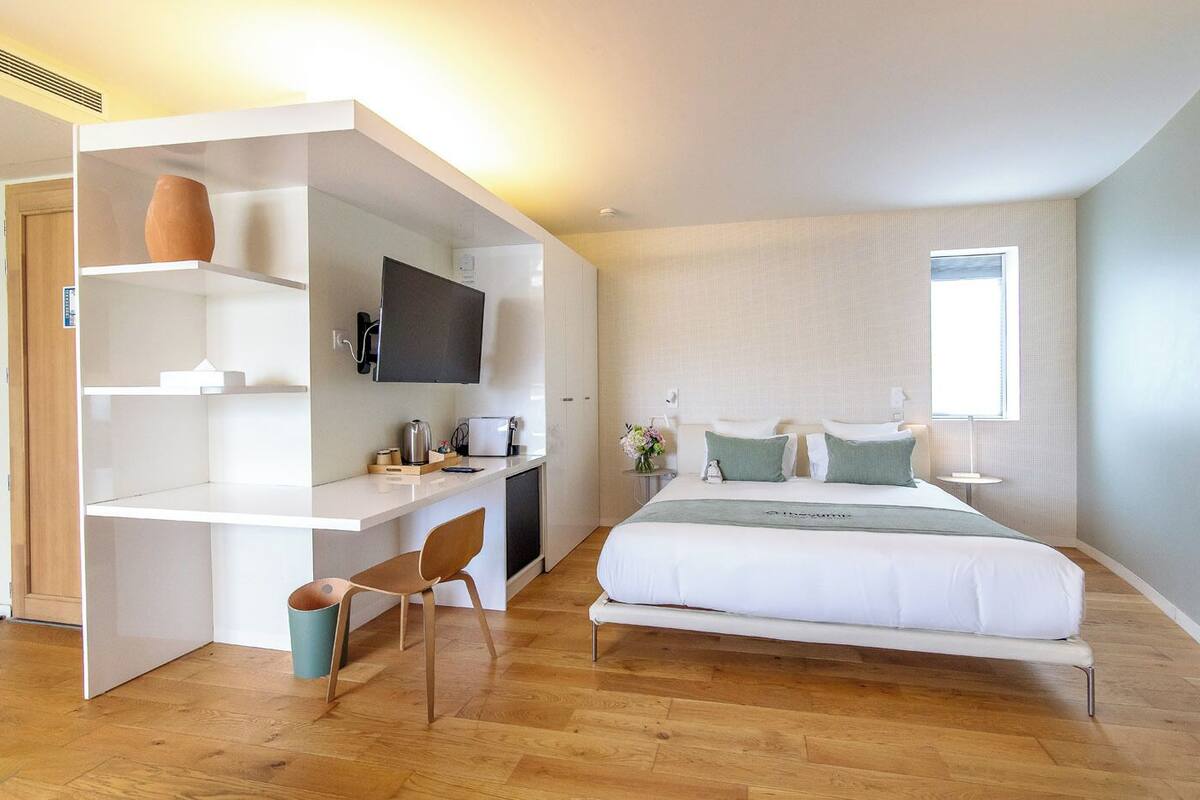 1 bedroom, premium bedding, memory-foam beds, individually furnished