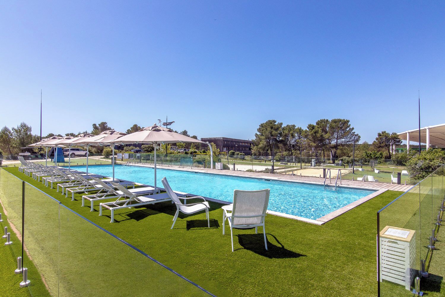 seasonal outdoor pool