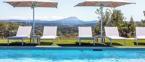 Piscine extérieure (ouverte en saison)