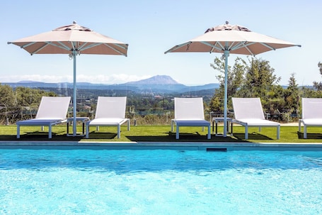 Seasonal outdoor pool. thecamp Hotel & Lodges - Aix en Provence