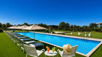 Seasonal outdoor pool
