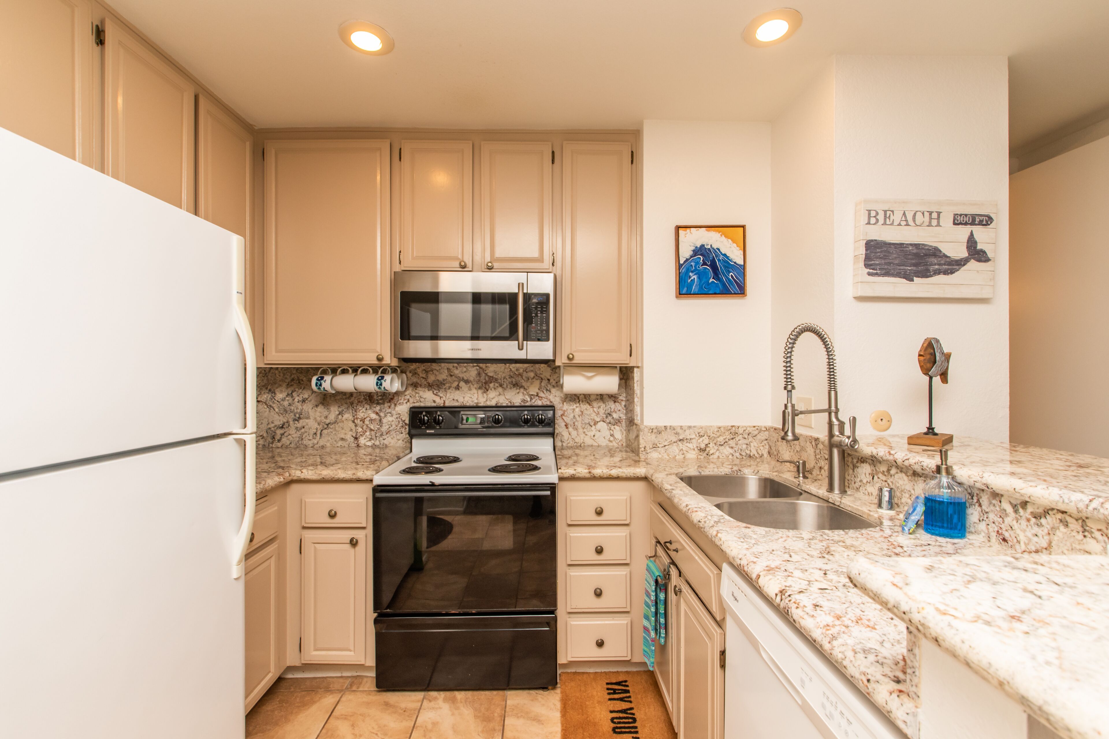 Golden sunsets, panoramic views and the sand is calling!