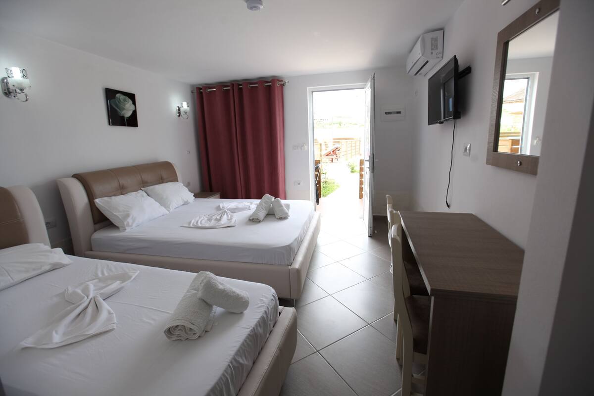 Free WiFi, bed sheets