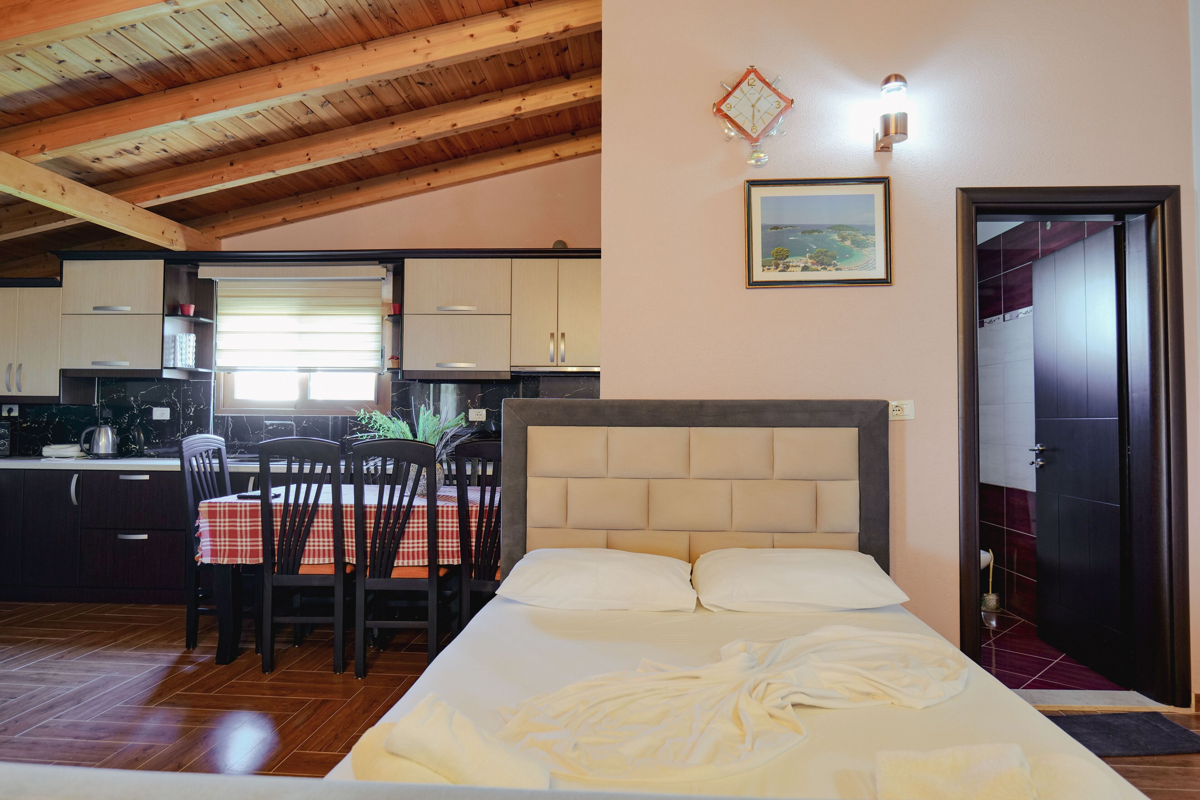 Photo - Vila Shpetimi