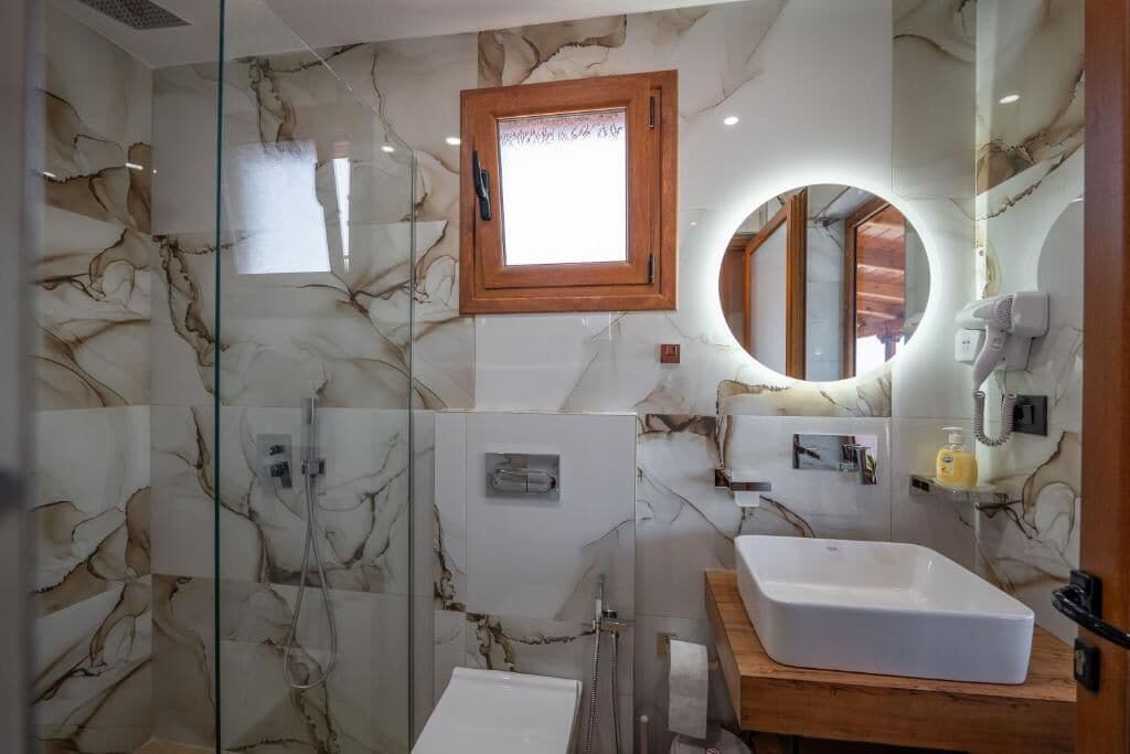 Photo - Vila Shpetimi