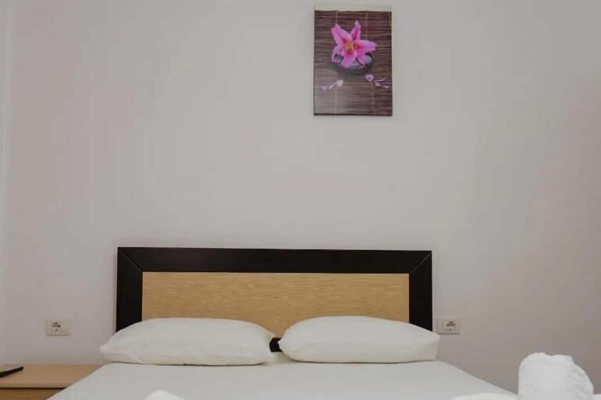 Standard-Dreibettzimmer | 1 Schlafzimmer, kostenloses WLAN, Bettwäsche