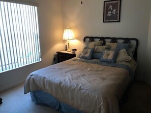 3 bedrooms, iron/ironing board, Internet, bed sheets