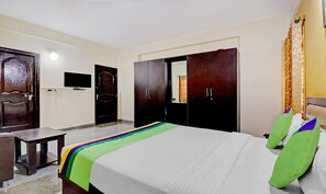 Standard Double Room | Desk, iron/ironing board, free WiFi, bed sheets - Treebo Trend The Banjaara Suites (Bengaluru)