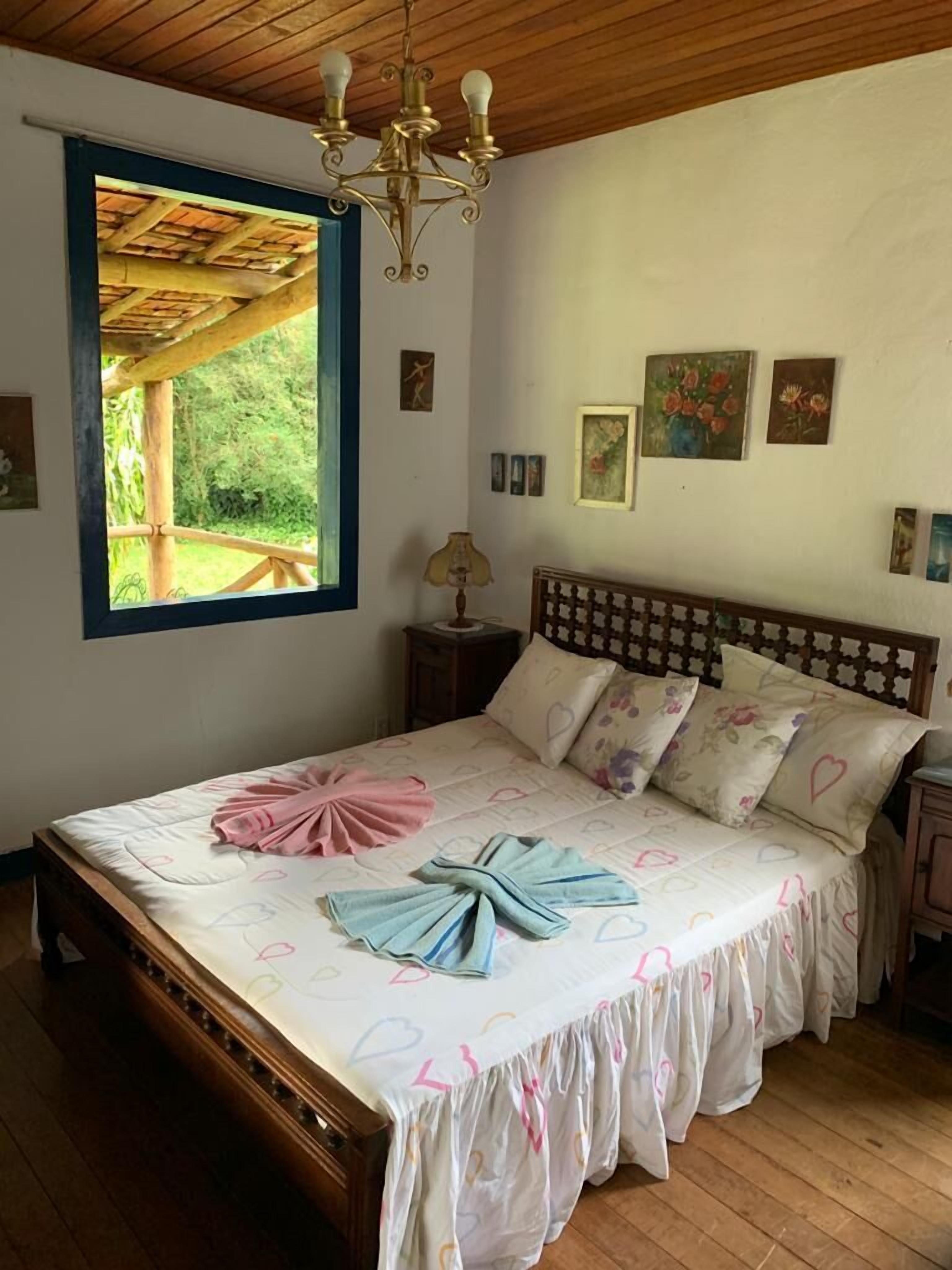 4 dormitorios, tabla de planchar con plancha, wifi gratis y ropa de cama