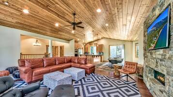 TV connectée, cheminée, Netflix, services de streaming