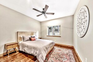 4 camere, una scrivania, ferro/asse da stiro, Wi-Fi gratuito