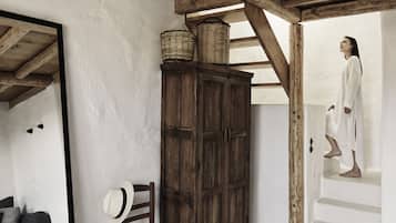 Sábanas de algodón egipcio, ropa de cama de alta calidad y minibar