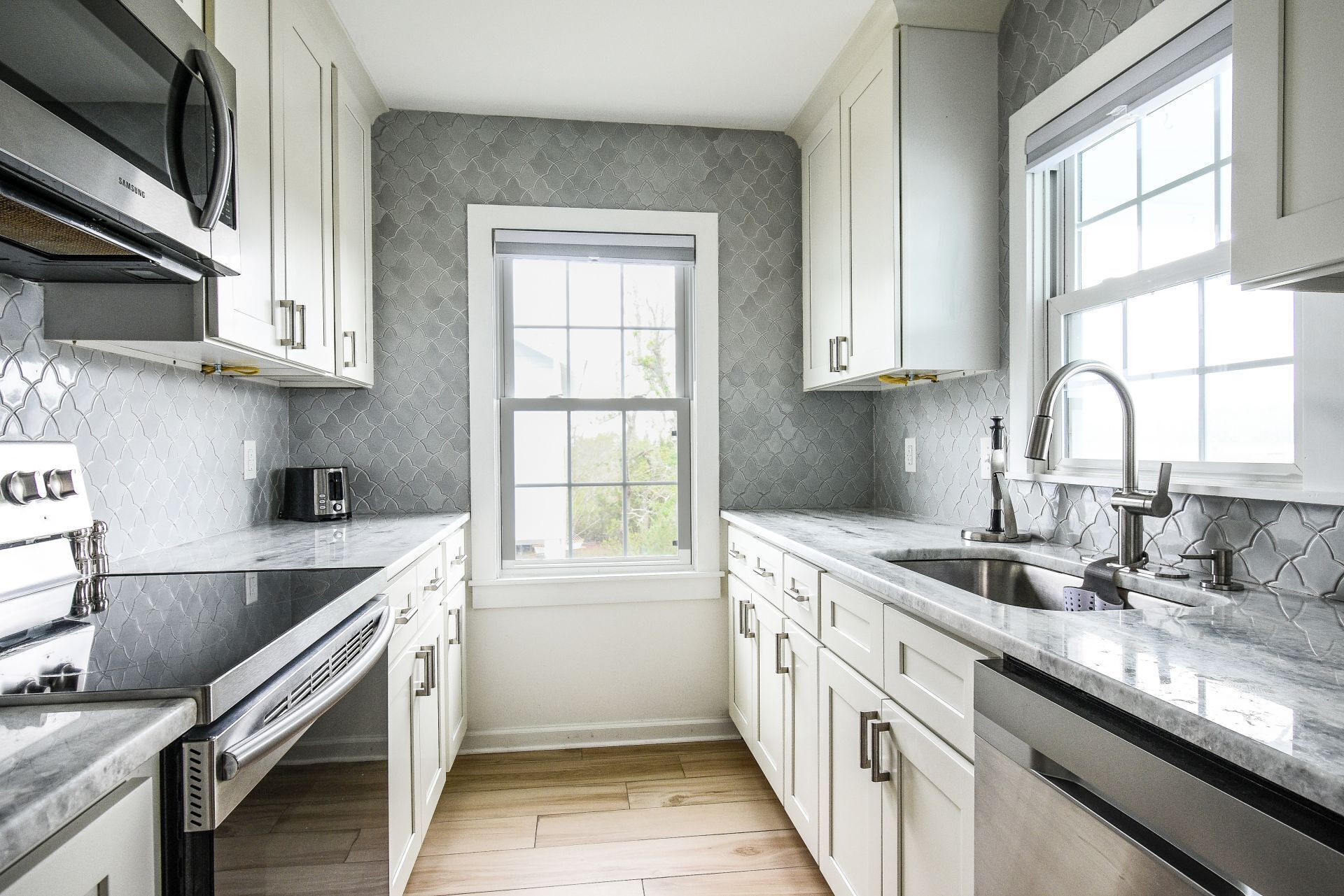 SEAcret Haven - Fully Renovated 3 Bedroom, 2 Bathroom Home With Marsh Views