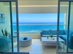 Smart-TV, Tischtennisplatte