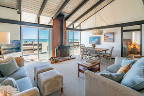 Smart TV - You'll love the Charm of Family Tides Beach Front House! (Ventura)