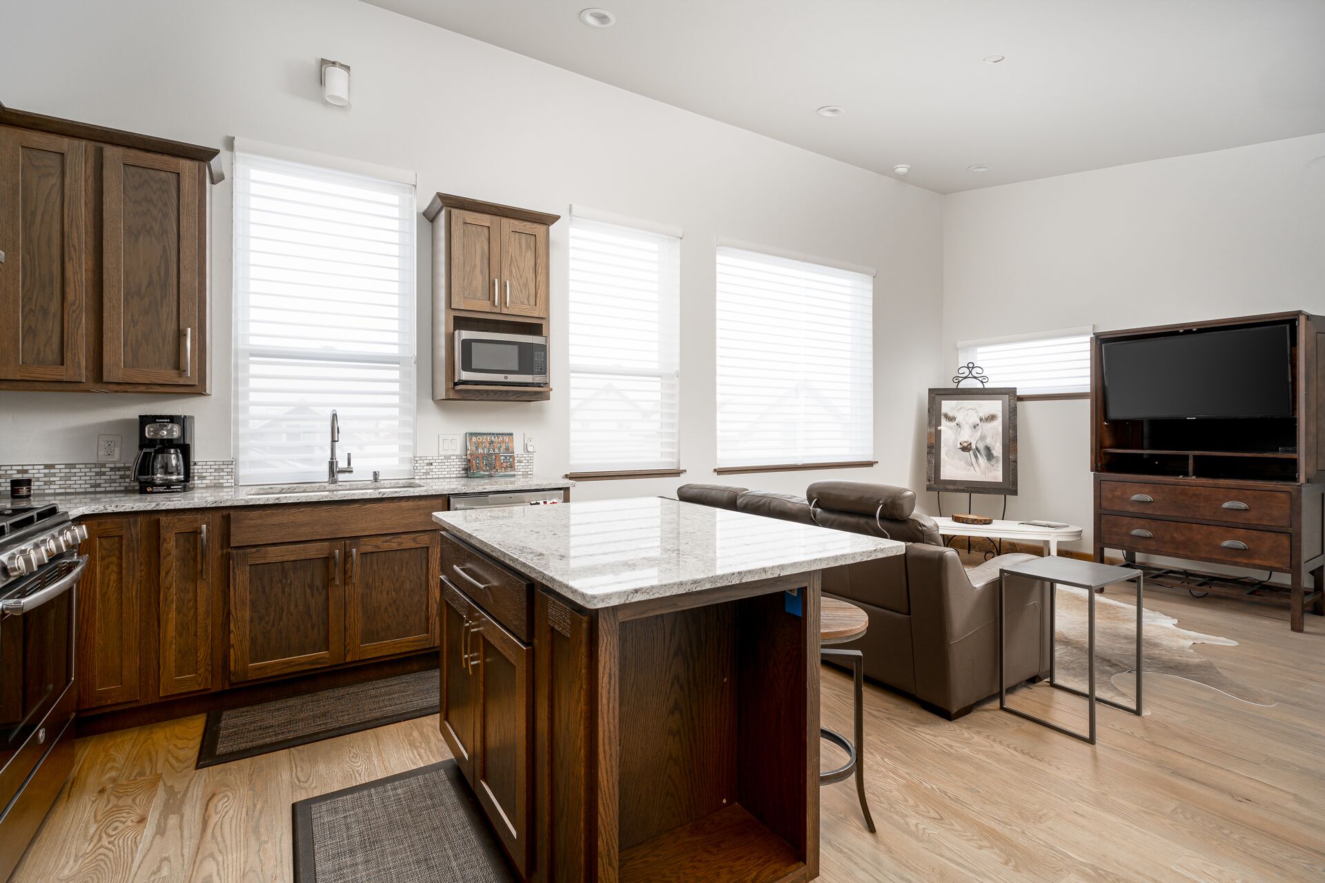 Outwest Hideaway - One Bedroom Apartment in Valley West