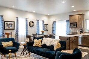 Interior - West Side Oasis - Modern Townhome in Bozeman's Valley West Subdivision! (Bozeman)