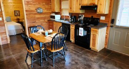 2 Bedroom Little Red Riverfront Cabin on Winkley Shoals