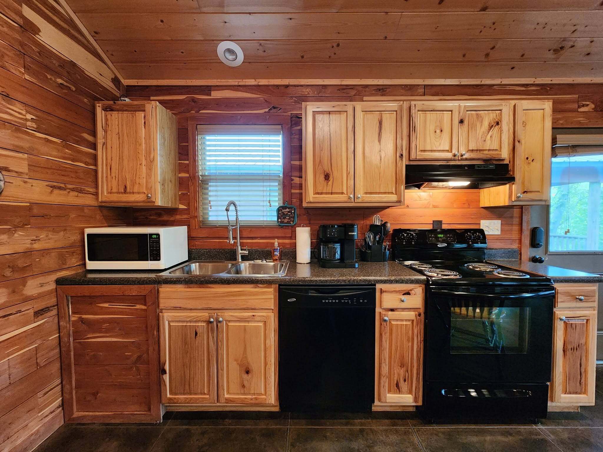 Coffee/tea maker, fridge, microwave, oven