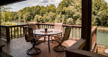 Little Red River Waterfront Cabin for a perfect fishing getaway!