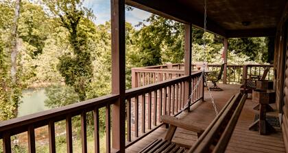 Little Red River Waterfront Cabin for a perfect fishing getaway!