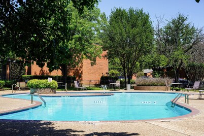 Luxury 2bd 2bth Condo w/King /2 separate twin beds