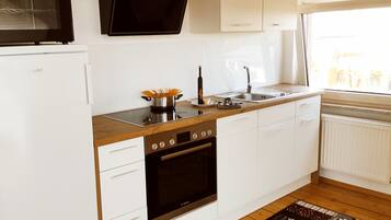 Kühlschrank, Ofen, Herdplatte, Geschirrspüler