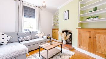 Premium House | Living area | Smart TV, fireplace