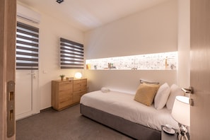 2 bedrooms, iron/ironing board, travel crib, WiFi