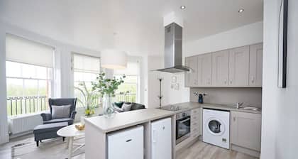 Stunning 2 Bedroom Apartment in Preston