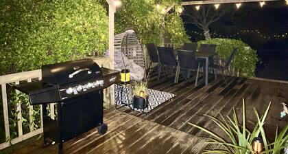 Luxury lodge with hot tub at foot of South Downs, near beach Ferring West Sussex