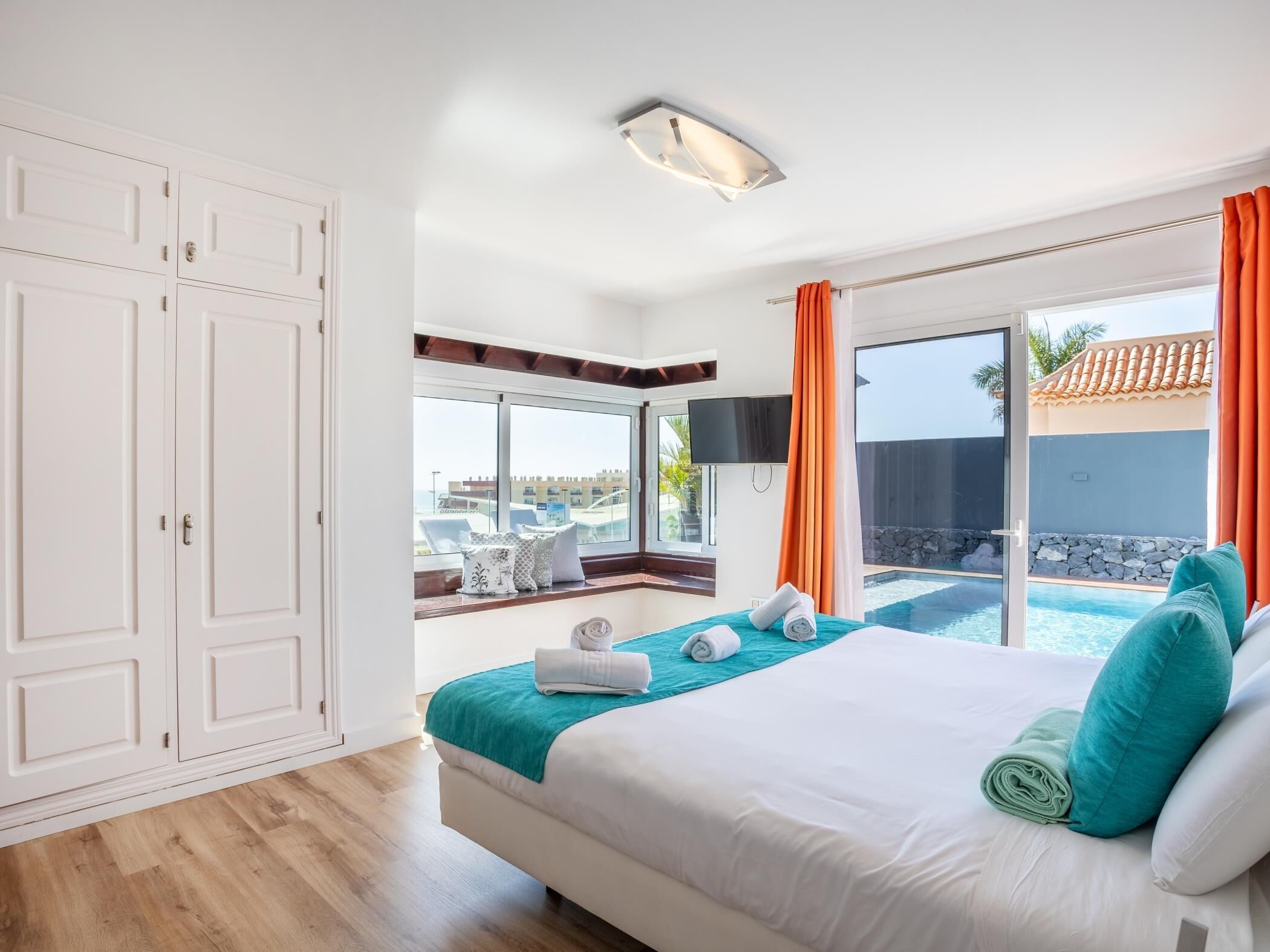 3 bedrooms, WiFi, bed sheets