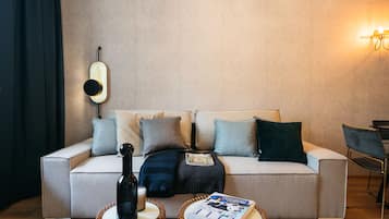 Departamento básico | 2 habitaciones, decoración personalizada y muebles diferentes