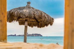 Beach nearby, sun loungers, beach towels