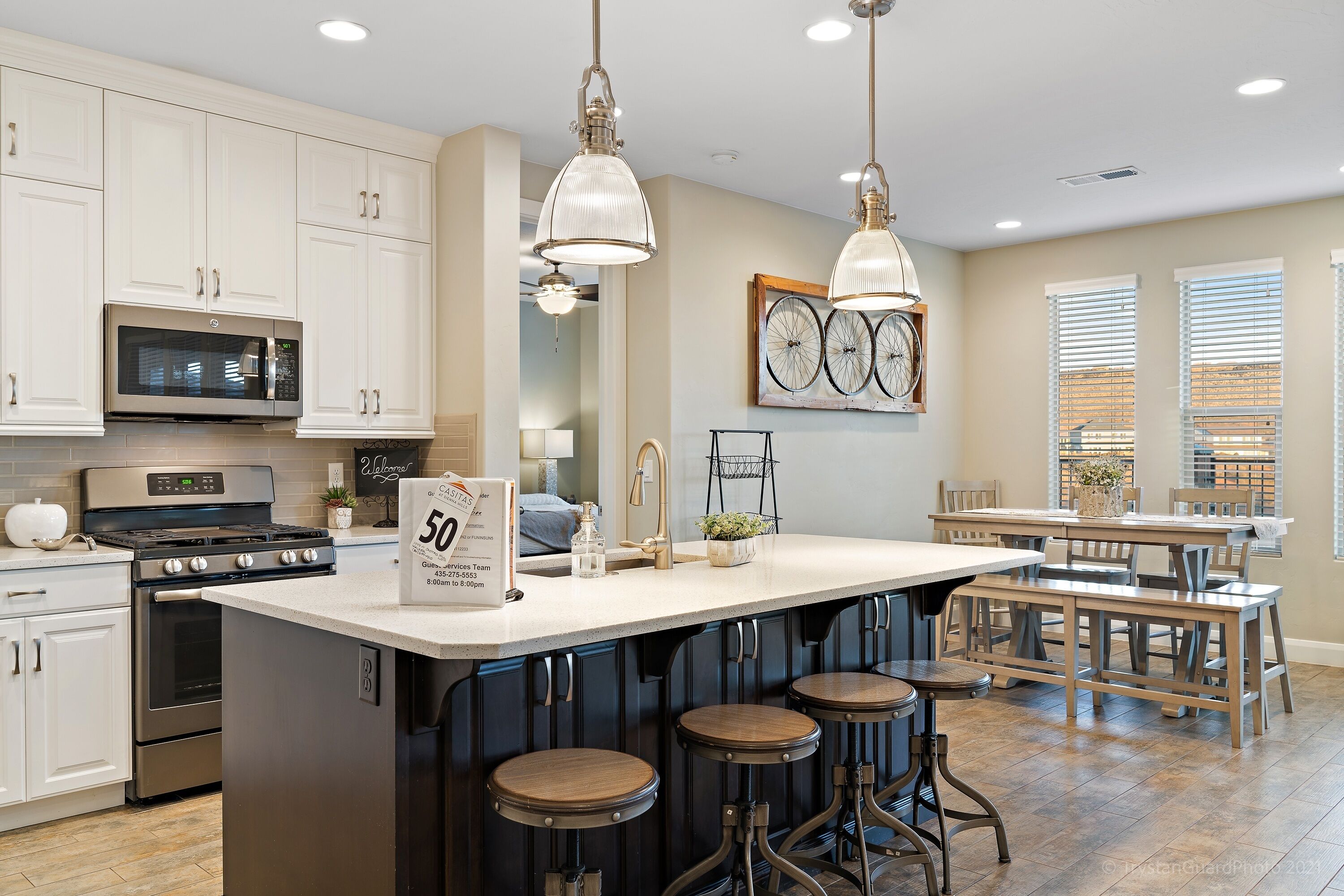 Townhome - 4 sovrum | Eget kök | Kylskåp, ugn, kaffe- och tebryggare och brödrost