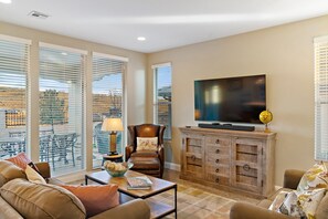 Townhome, 4 Bedrooms | Living room