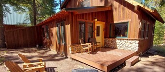 Elk Lodge: Spacious Cabin Near Trails & Ski Access