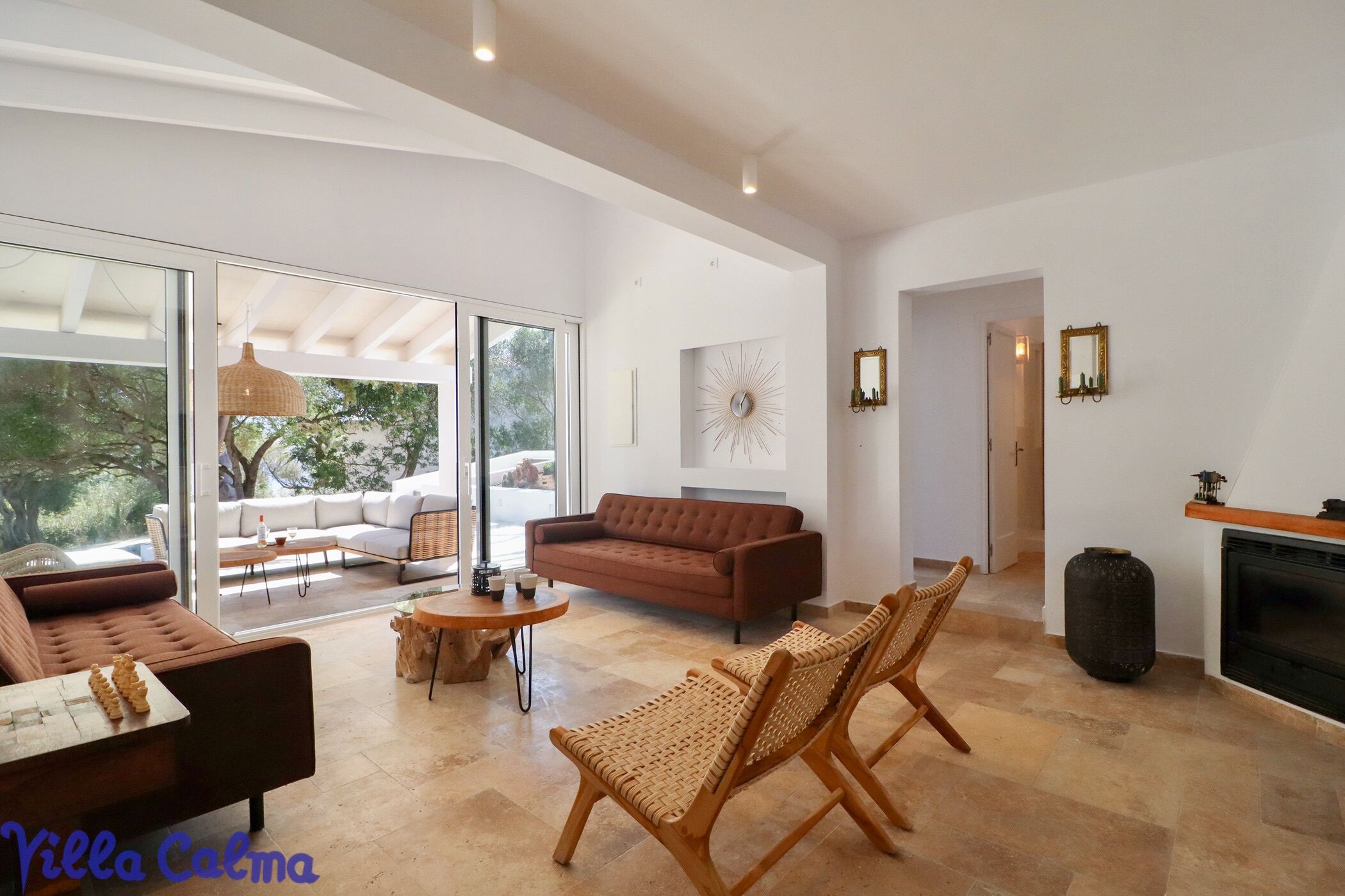 智能电视、壁炉