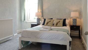 4 Schlafzimmer, kostenloses WLAN, Bettwäsche