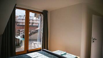 3 Schlafzimmer, Schreibtisch, Bügeleisen/Bügelbrett, kostenloses WLAN