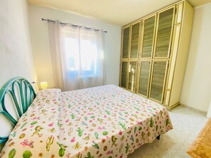 Appartamento, 2 camere da letto, al piano terra | Ferro/asse da stiro