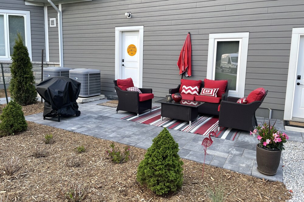Entire Private Studio Apartment in Alton, Ontario