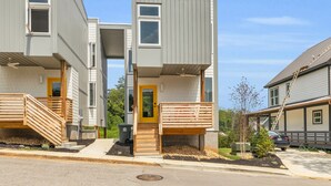 Exterior - Chattanooga's Incline Sights (Chattanooga)