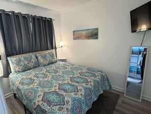 1 habitación, tabla de planchar con plancha, wifi gratis y ropa de cama 