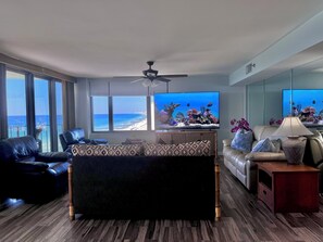 Smart TV - Newly remodeled Beach Escape, Complimentary Beach Service and Panoramic Views (Panama City Beach)