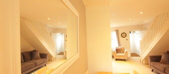 Fantastic 2-bed House in Hull. Garden, Sky tv