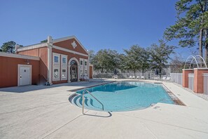 Pool - 🏝3 MIN to Beach😎 FREE GOLFCART 🏖️Bikes🚲Chairs💺Walk to Pool🛟 (Miramar Beach)