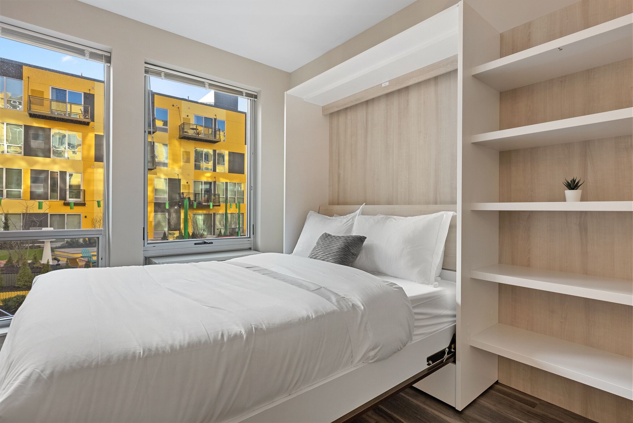 Escape to a Beautiful Oasis Just Moments from Kauffman Stadium 338