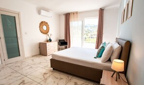 3 عدّة غرف نوم ومكواة/لوح كي وسرير سفر وواي فاي