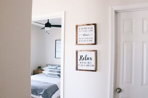 2 bedrooms, free WiFi, bed sheets, wheelchair access